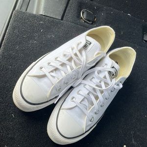 Women’s high top converse